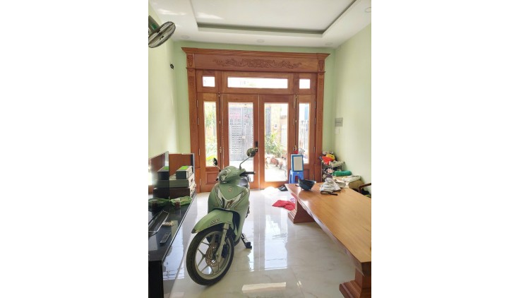 Bán Nhà Hiệp Bình Chánh, Gần Phạm Văn Đồng, 3 Tầng HC 92m2 Nhỉnh7  tỷ, TẶNG FULL NỘI THẤT